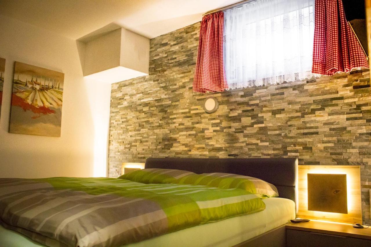 Ferienwohnung Hilber Schmirn Bagian luar foto