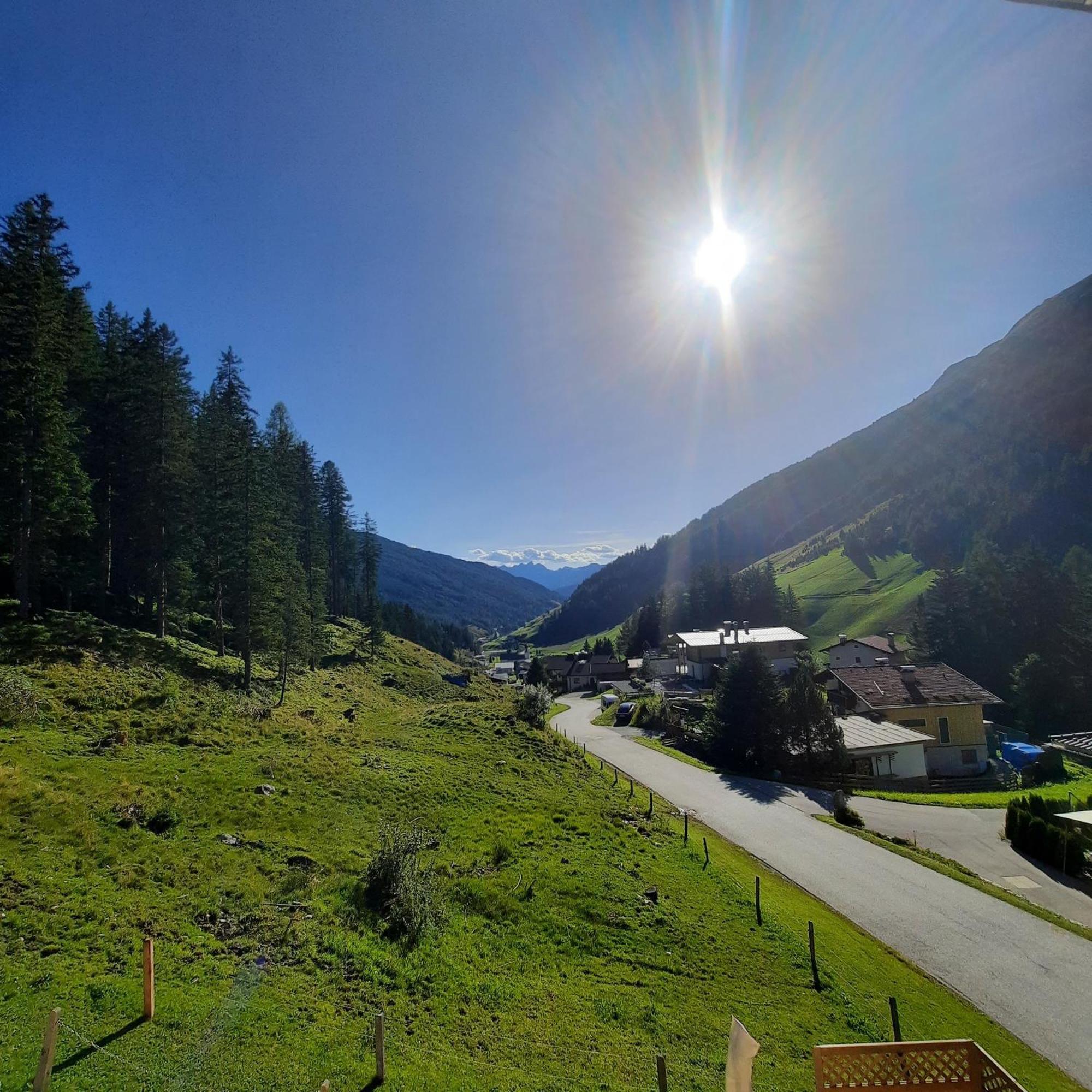 Ferienwohnung Hilber Schmirn Bagian luar foto